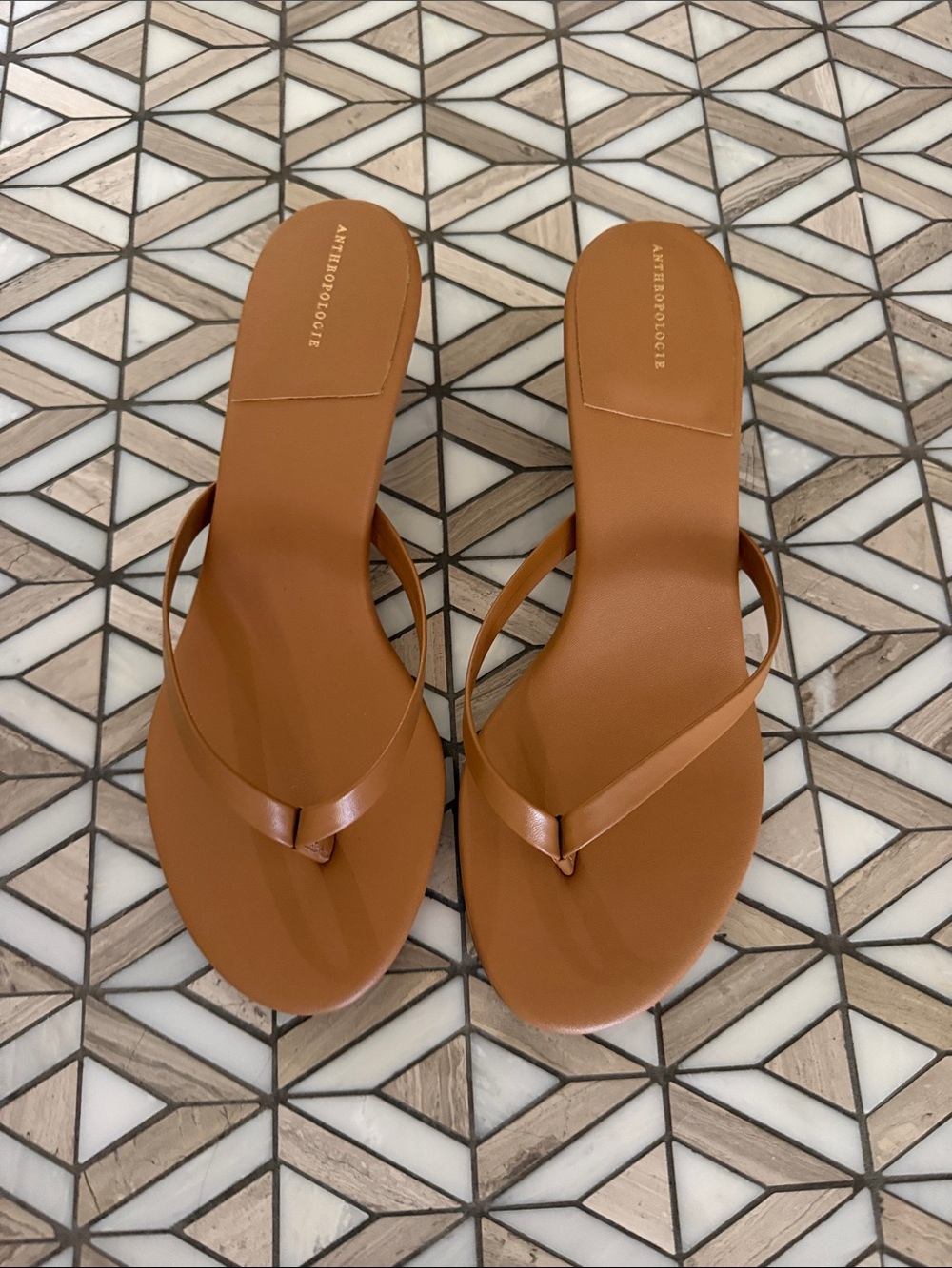 Anthropologie tan kitten heel Leather Thong Sandals new 8